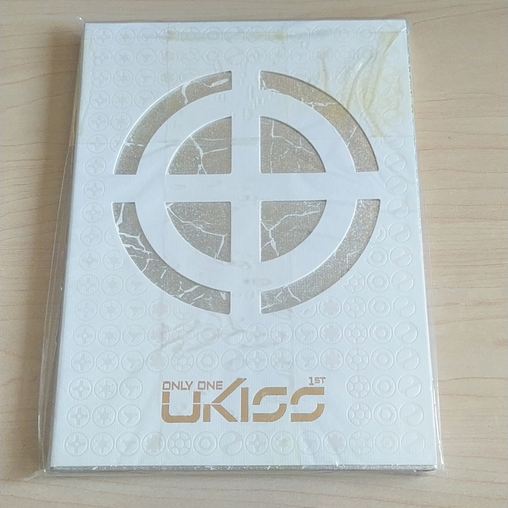 NEW CONDITION UKISS 1st Only One album